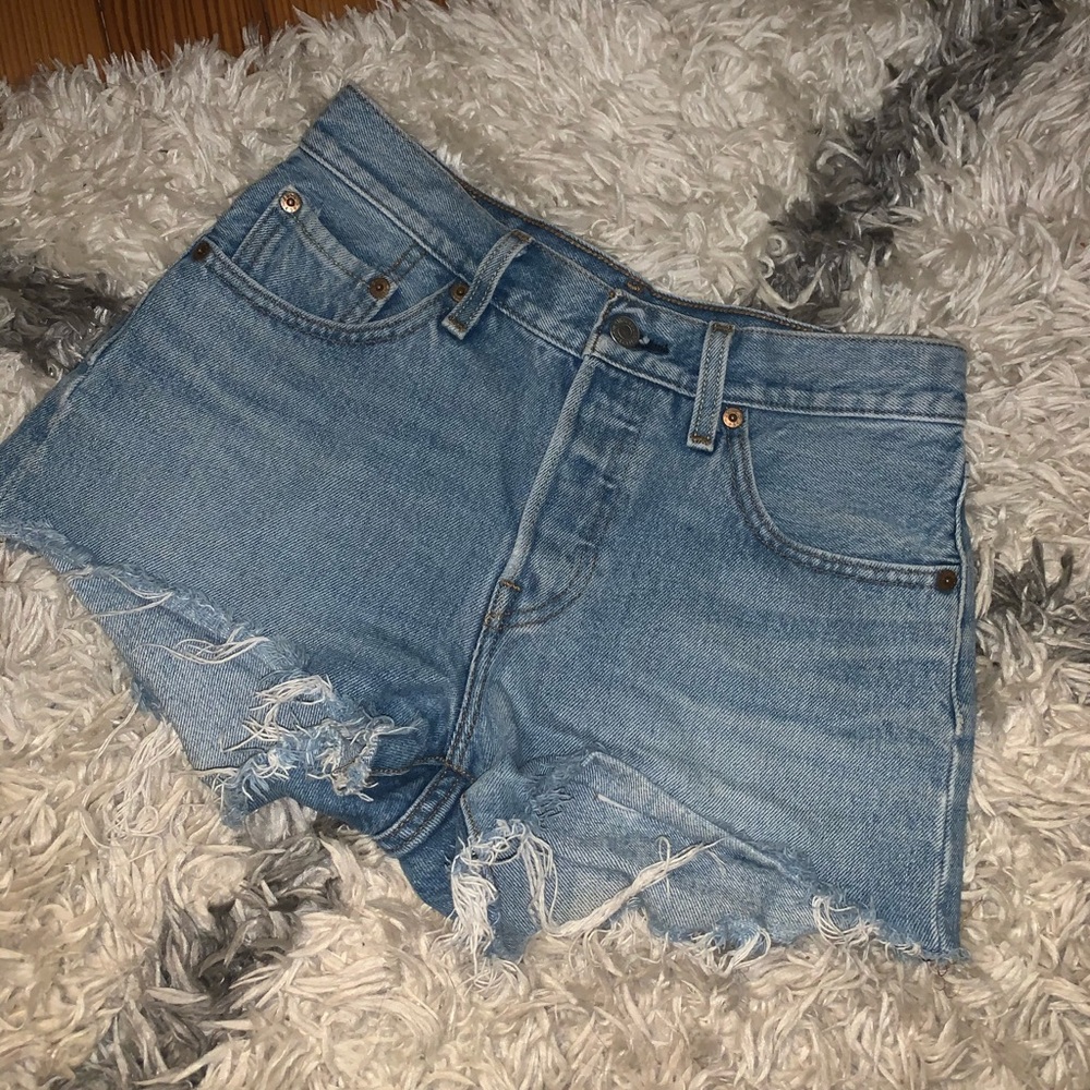 Levi Jean Shorts